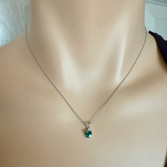 10K Solid White Gold Heart Emerald Diamond Necklace - Picture 6 of 12
